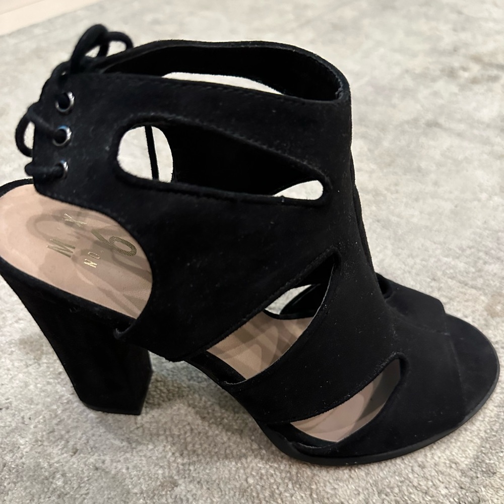 Open toe 4 inch suede heels with side cutouts. Mix No. 6 size 9.5